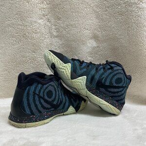 Boys 6.5Y Nike Kyrie 4 Mid 80s Part of Decades Pack by Kyrie Irving AA2897-007